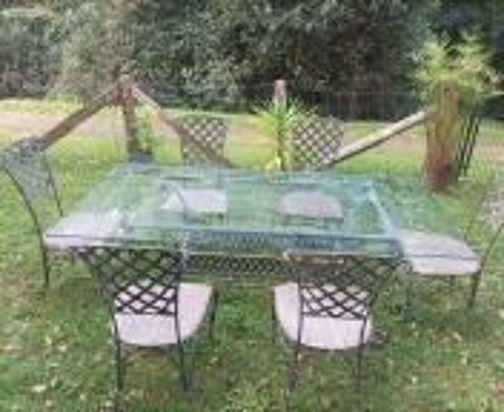 table en fer forg&eacute; et ses 6 chaises Jardin