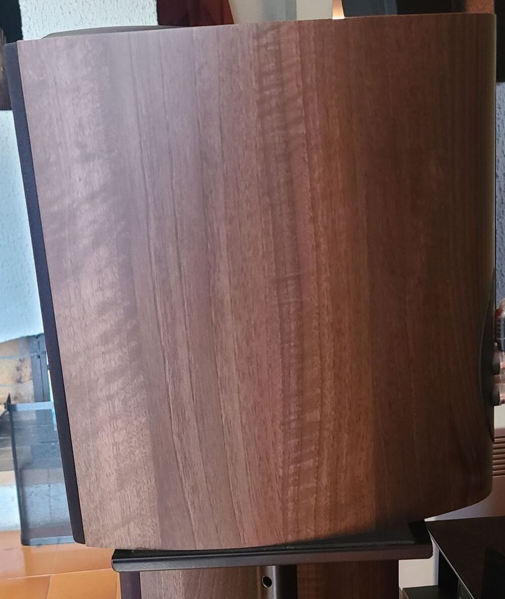 VD Enceintes HI FI 5.1 KEF en noyer Audio et hifi