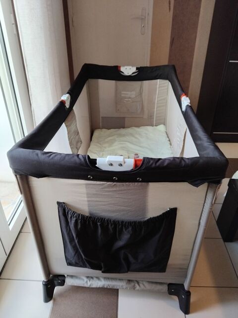  Lit parapluie enfant 25 Montauban (82)