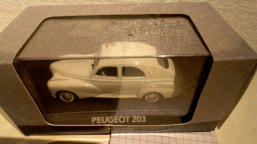 VOITURE MINIATURE 
