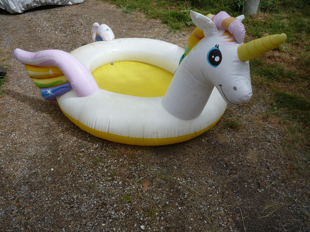 Piscine gonflable
Sports