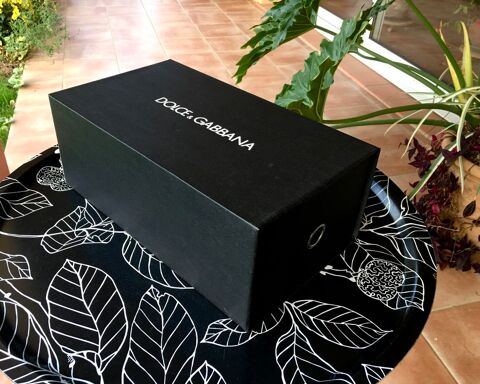 Bo�te de rangement D.O.L.C.E.&.G.A.B.B.A.N.A ; Tr�s bon �tat 14 L'Isle-Jourdain (32)