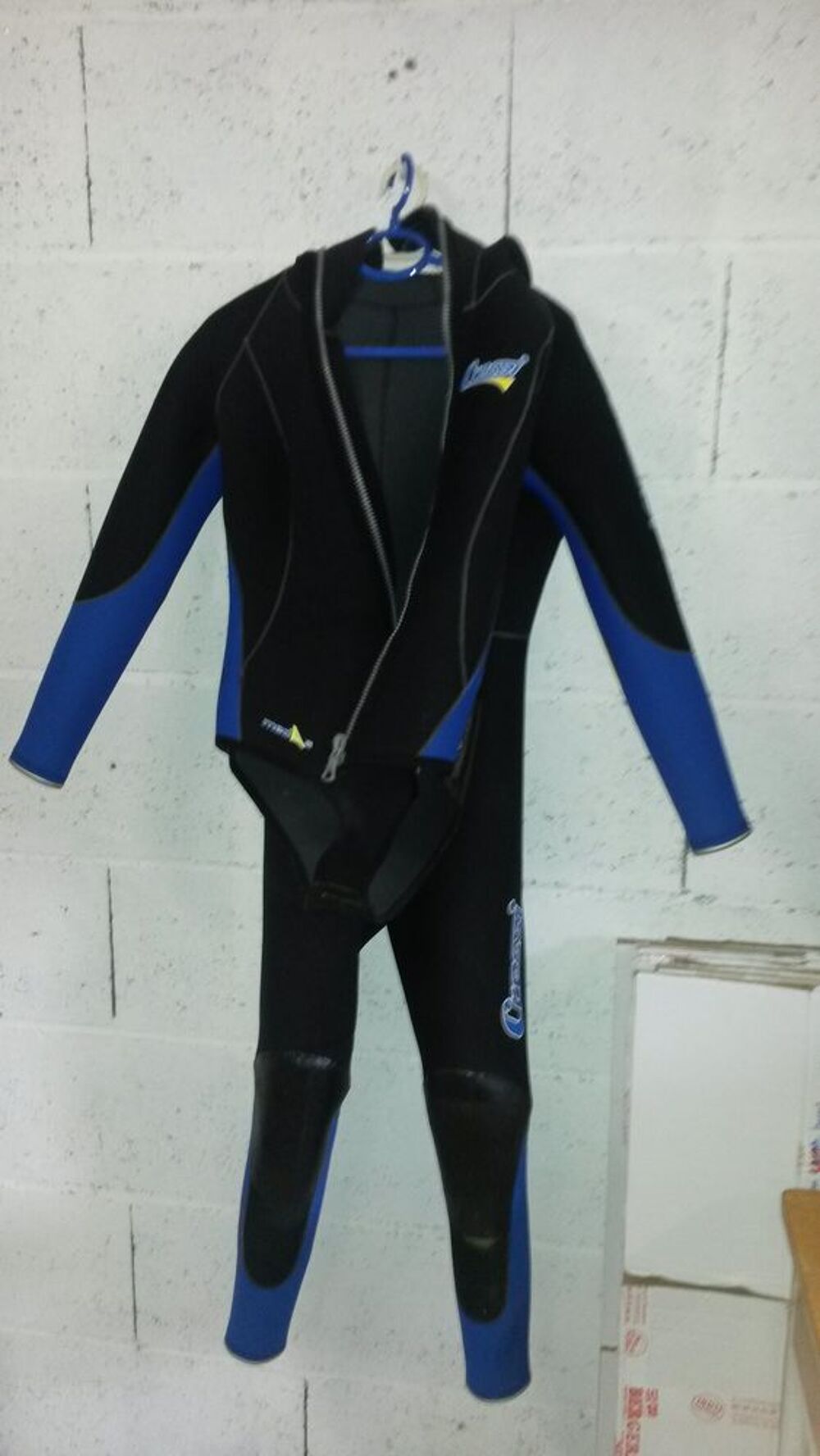 vends combinaison et veste canyon taille L Sports