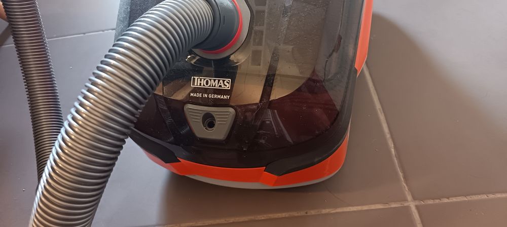 aspirateur traineau Electroménager