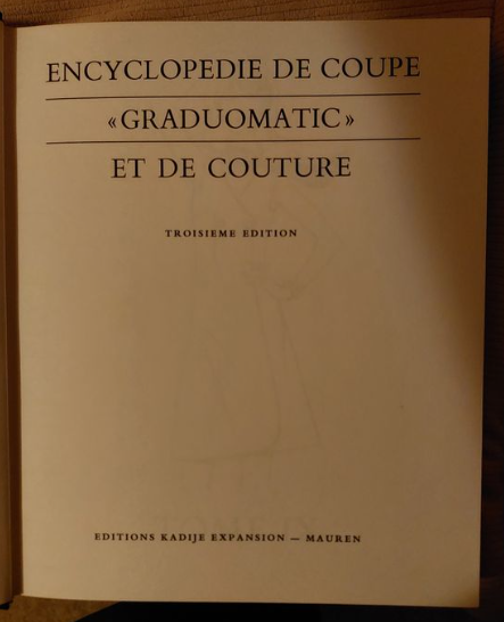 Encyclopedie de coupe " Graduomatic " et de couture Lot de 6 Livres et BD