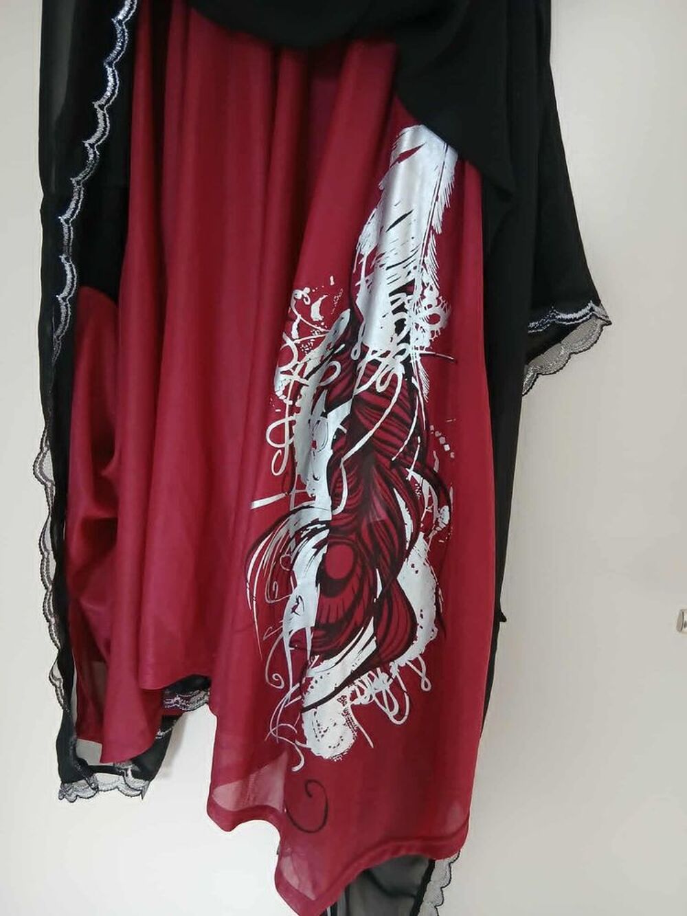  Robe Clara Vitti noire dragon doubl&eacute;e de satin rouge N&deg;1416 Vêtements