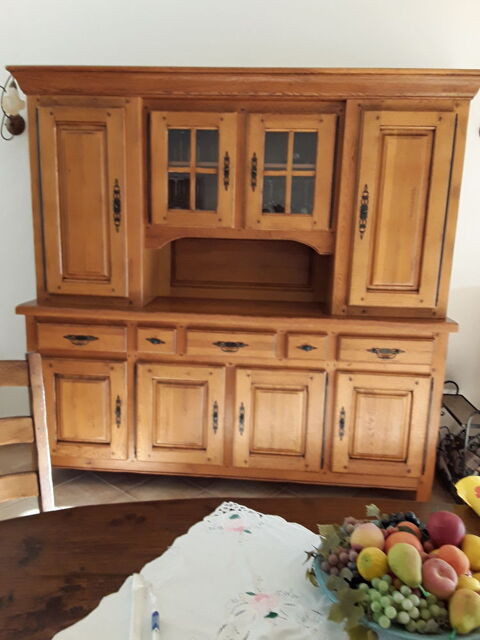 meuble vitrine en chne massif de chez rochebois 200 Roquefort-les-Pins (06)