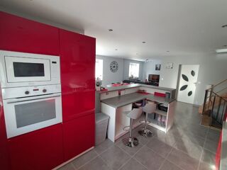  Maison � vendre 9 pi�ces 300 m�