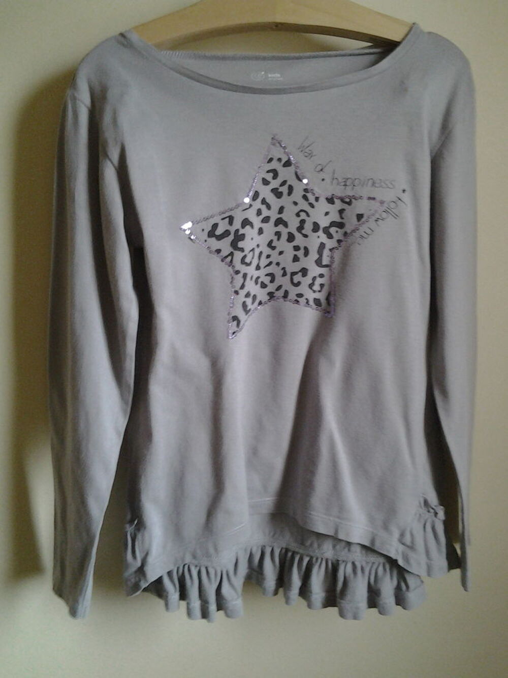 T-SHIRT GEMO taille 8ans fille 
Tr&egrave;s bon &eacute;tat Vêtements enfants
