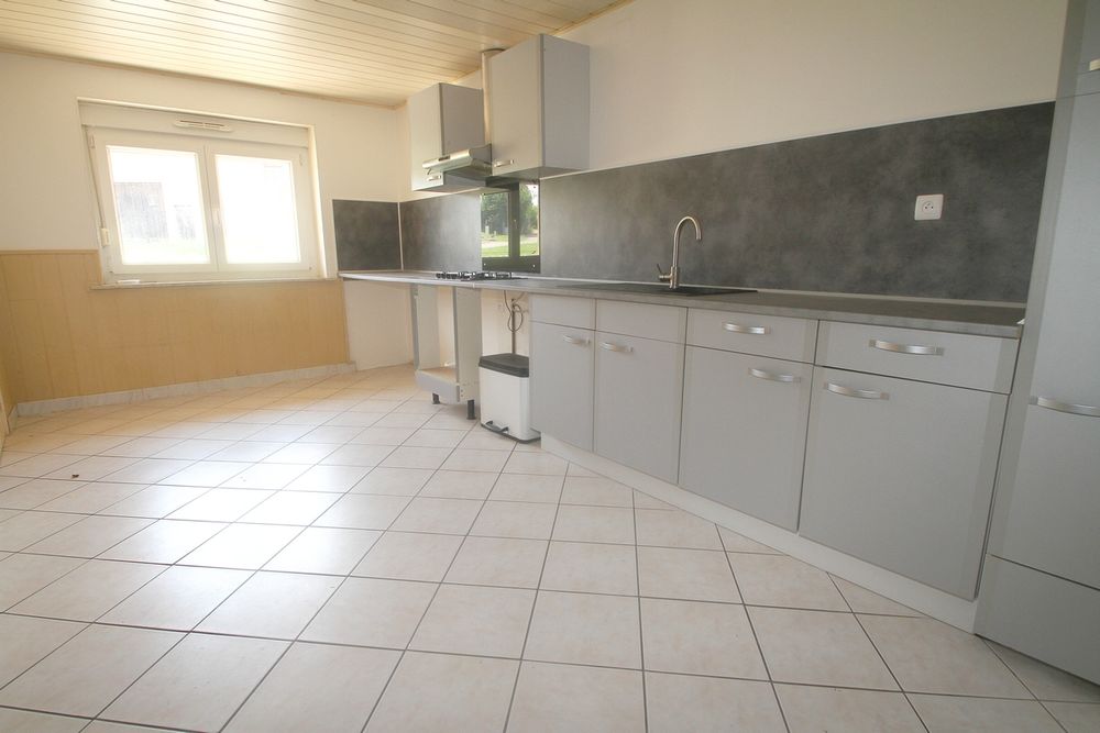 Maison 9 pièces 319 m² · à Viller · 319 m² · 102 000 €