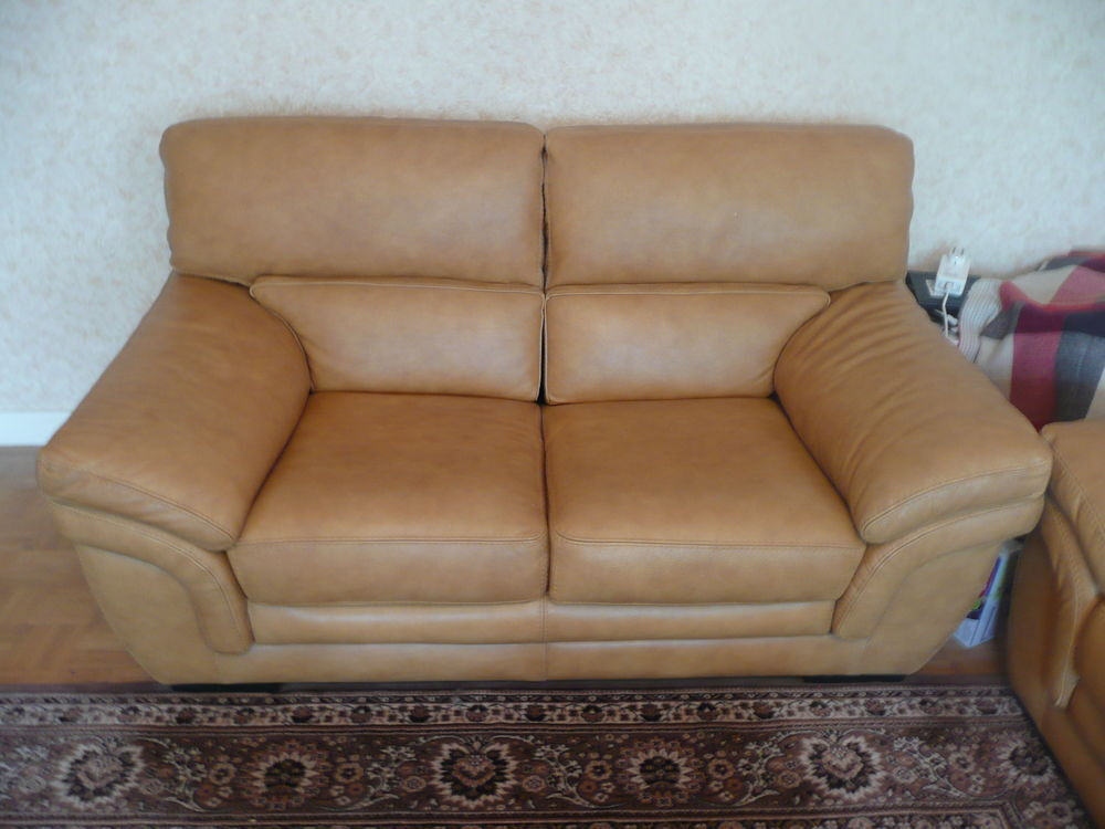 2 canap&eacute;s cuir et un fauteuil Meubles