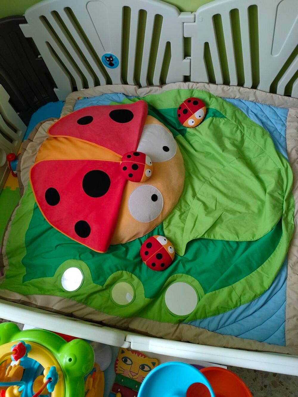 Grand tapis d'&eacute;veil Puériculture
