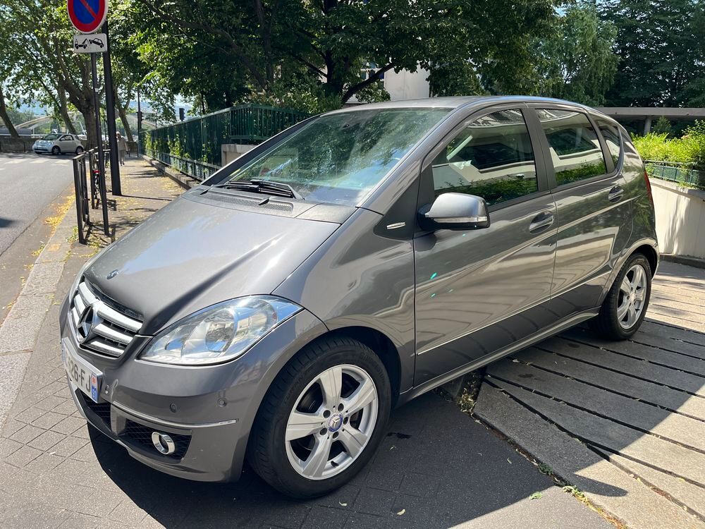 Classe A 180 CDI Avantgarde Autotronic CVT 2009 occasion 75015 Paris