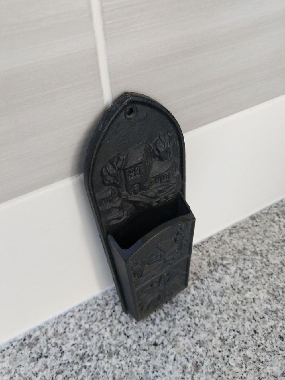 Porte-allumettes en fonte
Décoration