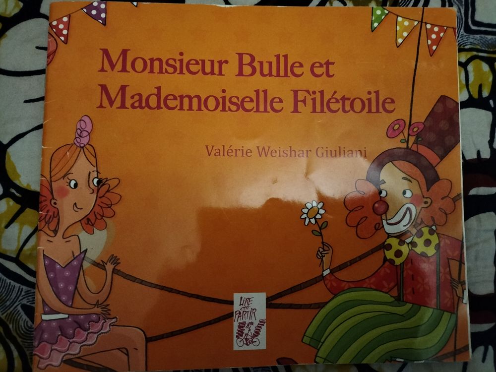 Monsieur Bulle et Mademoiselle Fil&eacute;toile - Val&eacute;rie Weishar Livres et BD