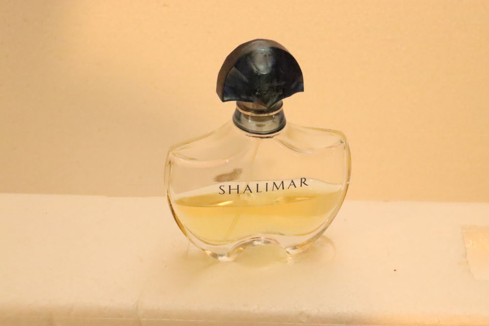 Flacon parfum" SHALIMAR"
