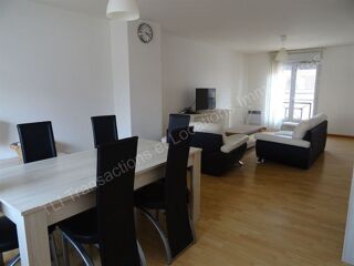  Appartement à louer 3 pièces 83 m²