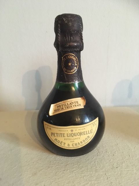 Bouteille de petite liquorelle 20 La Saussaye (27)