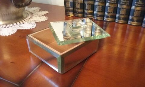 Coffret à bijoux 10,5 x 10,5 en miroir à facettes 29 Lésigny (77)