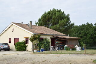  Maison à louer 4 pièces 120 m² Savignac-de-duras