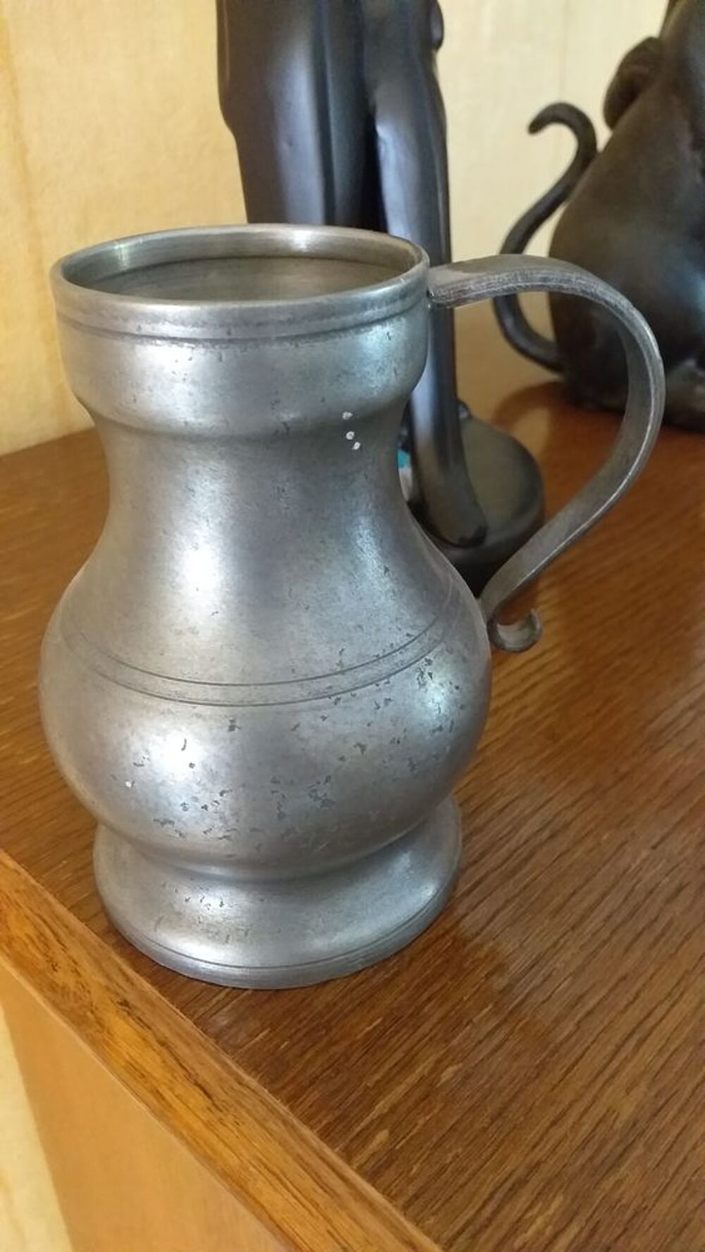 pot en &eacute;tain ancien Décoration