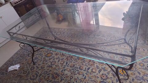 Une belle table en verre et fer forg 30 Orvault (44)