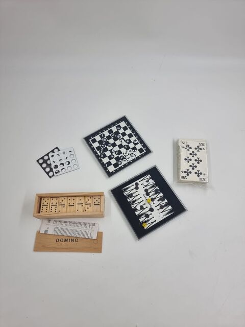 Lot de divers jeux de soci�t�s de poche pour vacances 1 Vulbens (74)