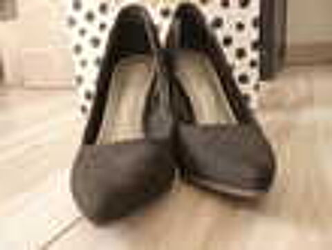 chaussures g&eacute;mo escarpins femme 38 noir TBE Chaussures