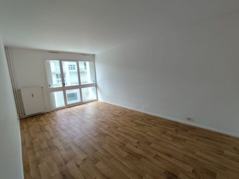   Fleury centre ,T4, proche mairie Appartement - 3 pièce(s) - 61 m²