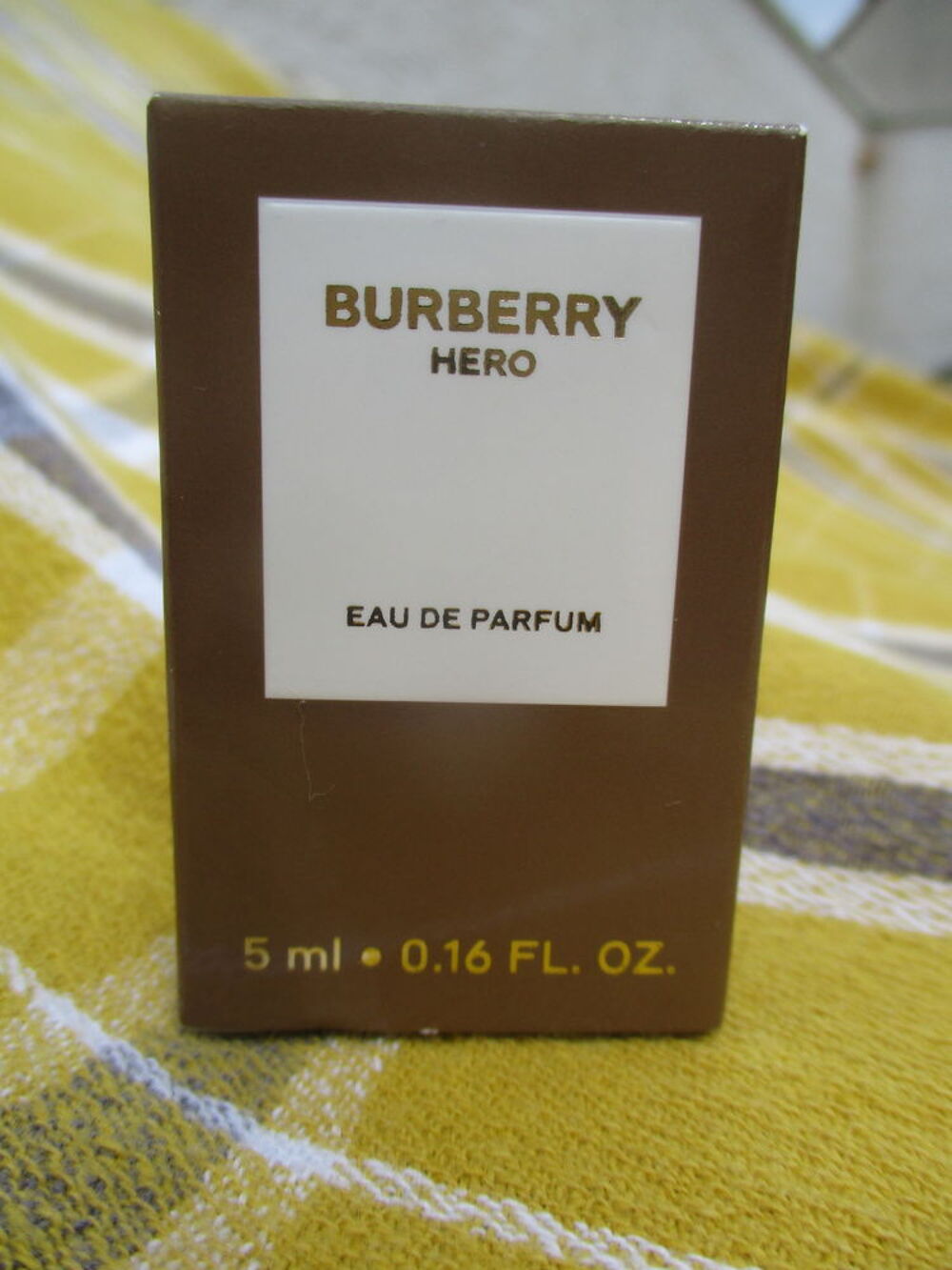 Miniature Eau De Parfum Homme " Burberry Hero " - Neuve
