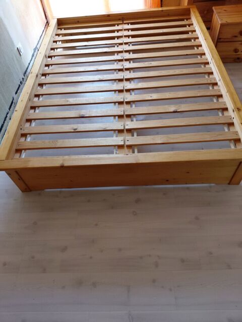 LIT SOMMIER PIN MASSIF 140 x 190 Le Teich (33)