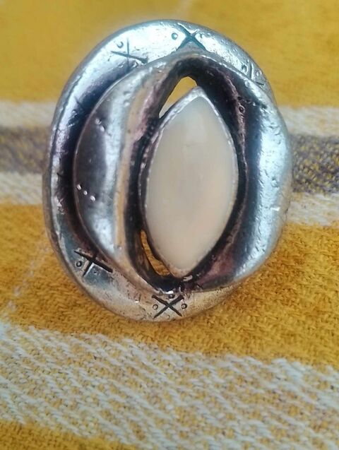 Bague Fantaisie Métal Vieilli Argenté avec Pierre Emaillée 10 La Ferté-Alais (91)