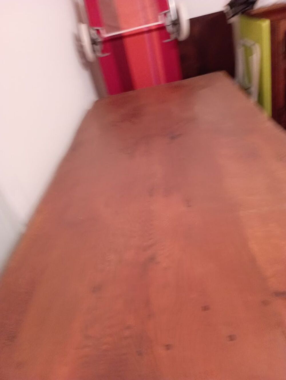 une table de salle &agrave; manger en ch&ecirc;ne Meubles