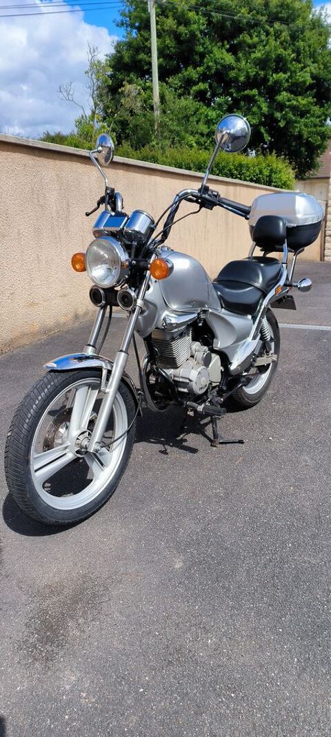 Moto DAELIM 1997 occasion Saint-Julien-sur-Dheune 71210