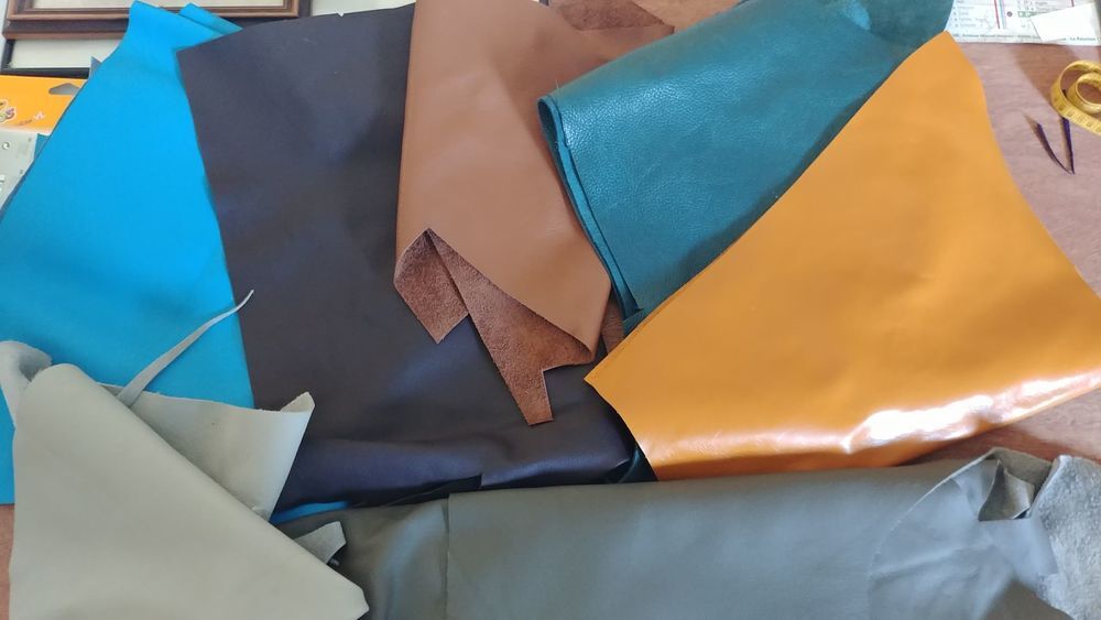 Tissus, cuir d'ameublement et ustensiles de couture Décoration