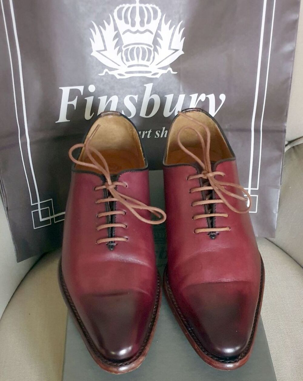 Chaussures Finsbury "Giulia" richelieu neuves - 100€ P40/41 Chaussures