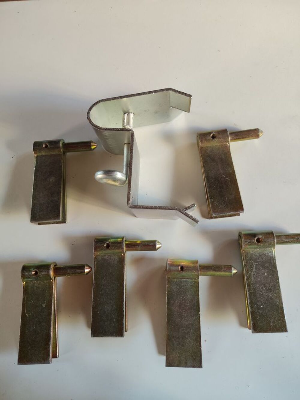 Gonds a Sceller Bricolage