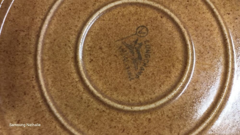 soupi&egrave;re et coupe en terre cuite Décoration