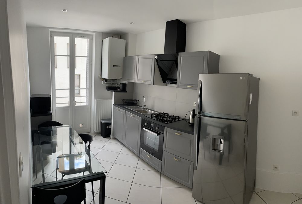 Location Colocation T4 meublé et équipé de 84m2 69006 Lyon . 1477€ CC Lyon 6
