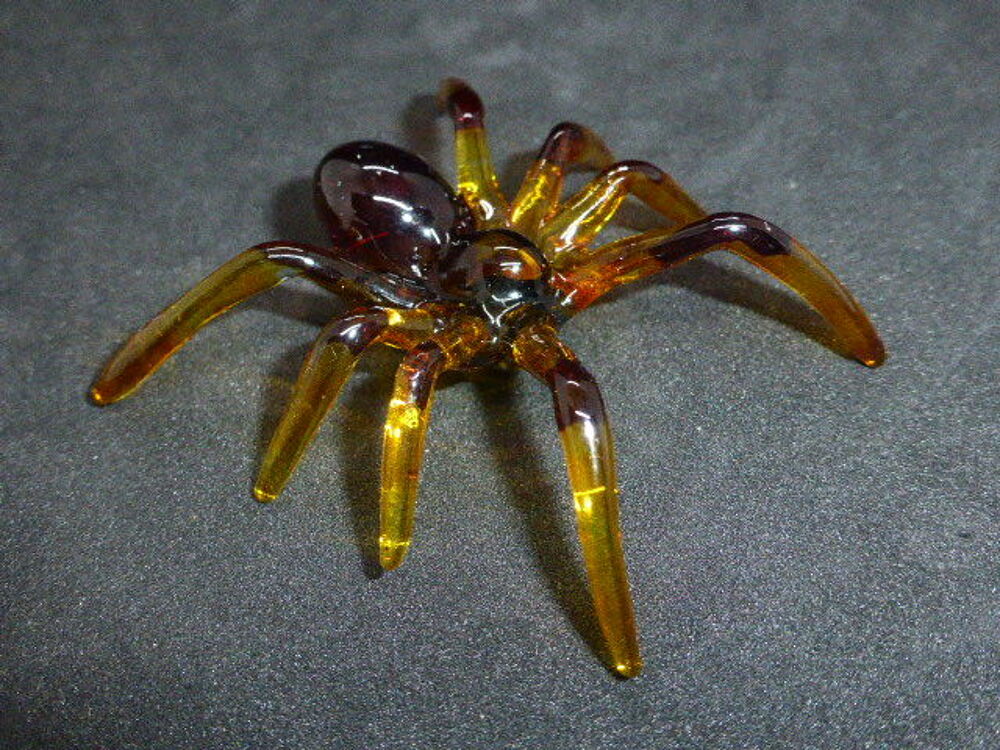 Araign&eacute;e en verre sur support miroir Décoration
