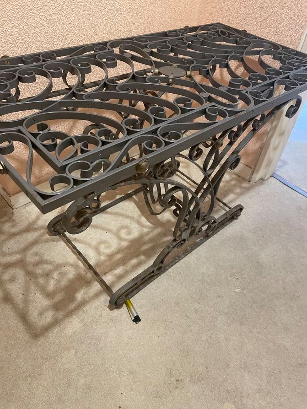 TABLE Meubles
