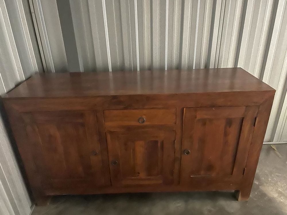 TRES 
Buffet + meuble TV +table basse +&eacute;tag&egrave;re murale Meubles