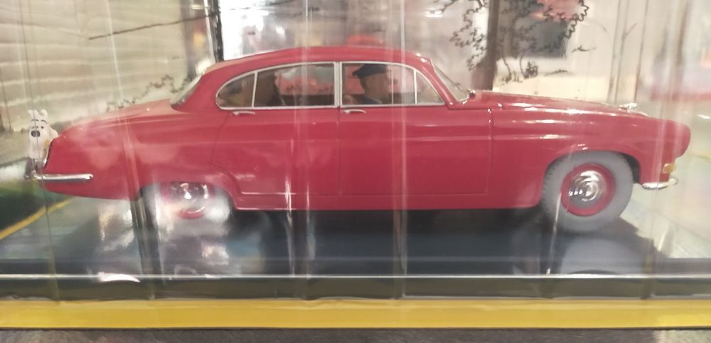 voiture Tintin la jaguar des ravisseurs 1/24 neuve
