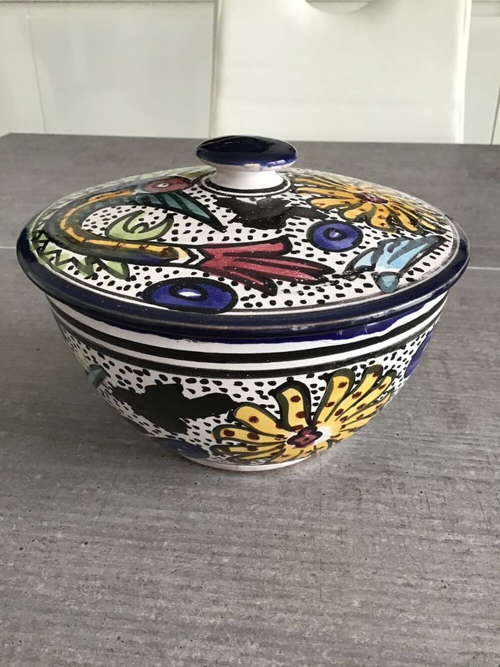 Pot avec couvercle Décoration