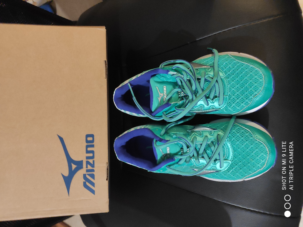 Chaussures Running Femme Mizuno WaveRider 19 - pointure 37. Sports