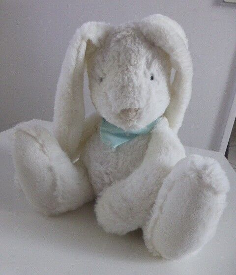 peluche lapin blanc foulard bleu etoiles CYRILLUS 8 Rueil-Malmaison (92)