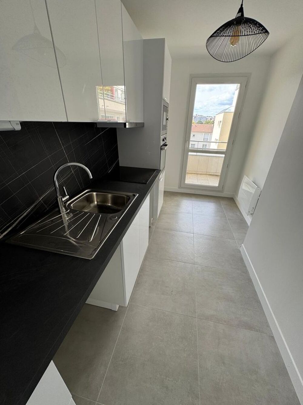 Location Appartement Choisy le Roi T3 64m² RÉNOVÉ · TRAVERSANT EST/OUEST · BALCON Choisy-le-roi
