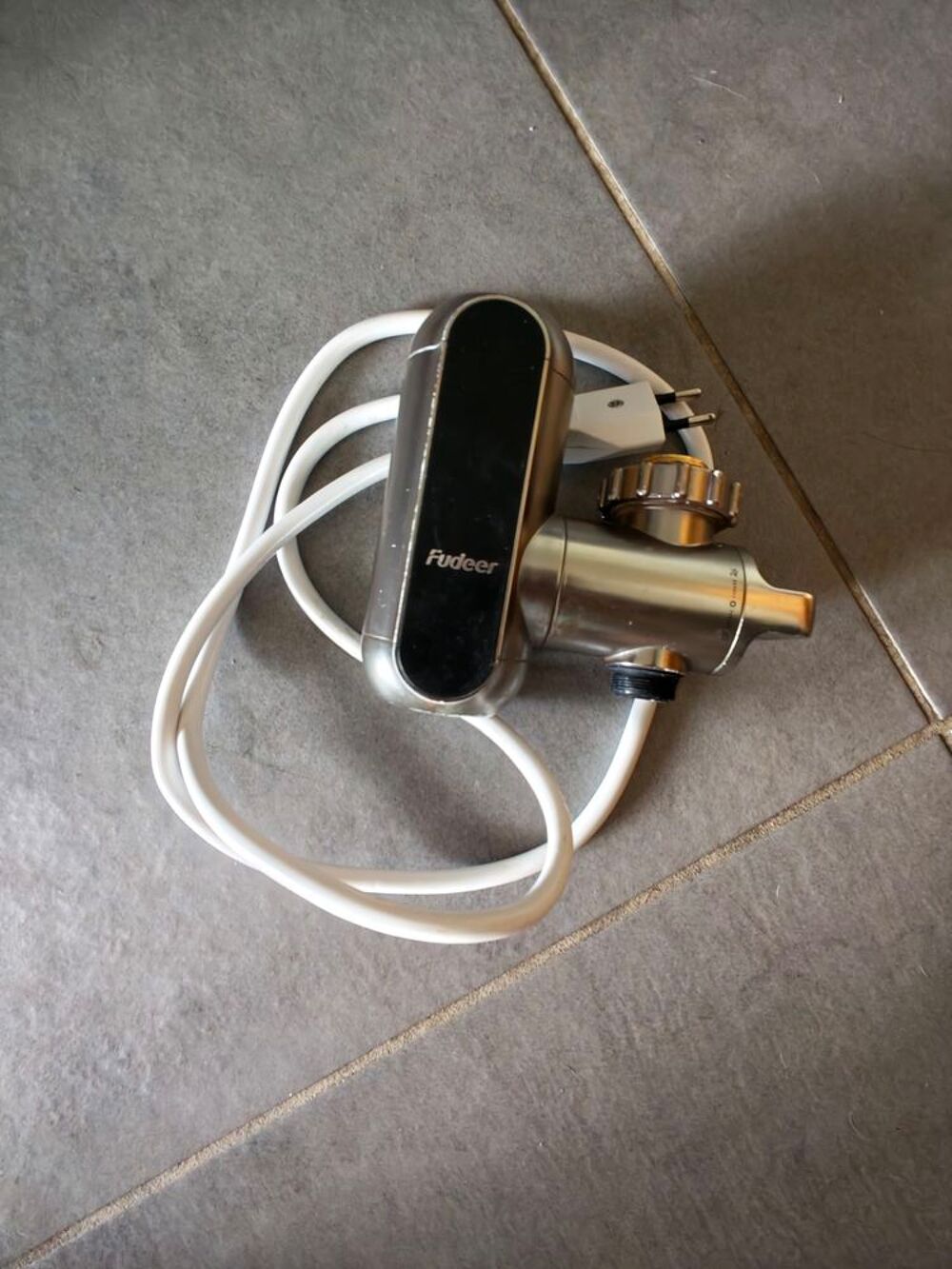 Fuudeer chauffe eau &eacute;lectrique pour robinet en acier inoxy Electroménager