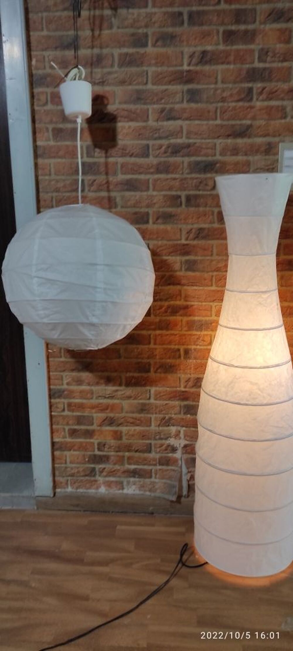 lampe &agrave; pied et suspend Décoration