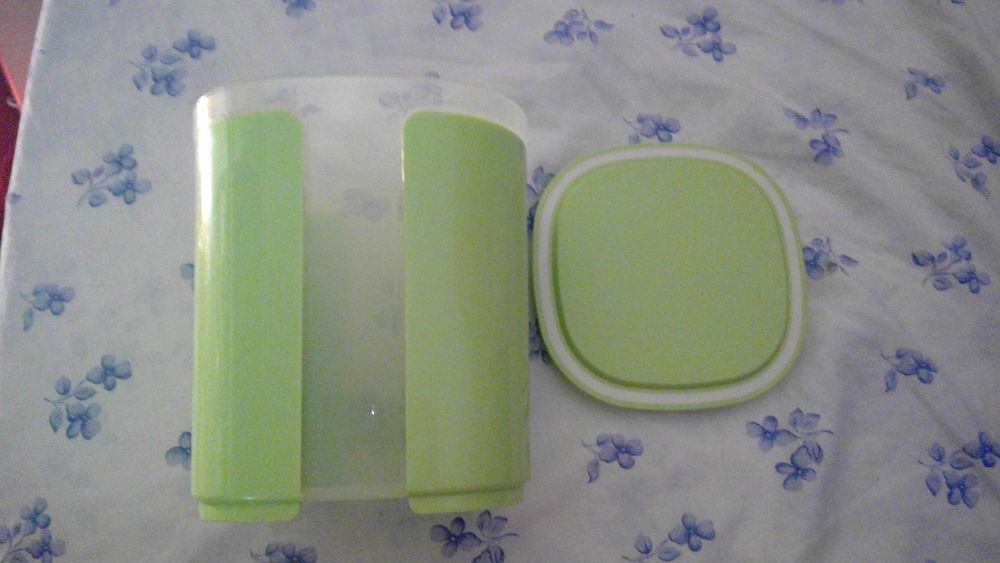 BOITE VITRINE VERT POMME TUPPERWARE
1,5 L Cuisine